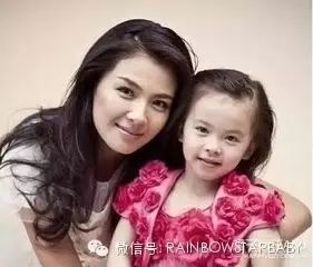 刘涛的女儿在《欢乐颂》中太普通了,其实生活中美死了