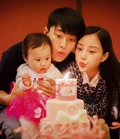 不被看好明星夫妻现状:张杰谢娜没离婚 !