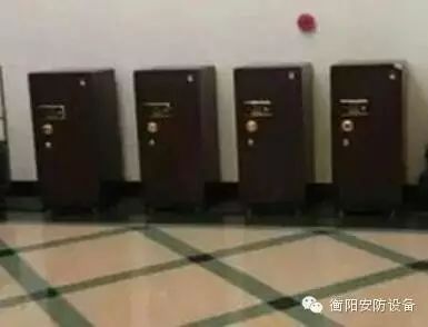 独家:黄晓明婚礼礼金曝光,装了四个保险箱