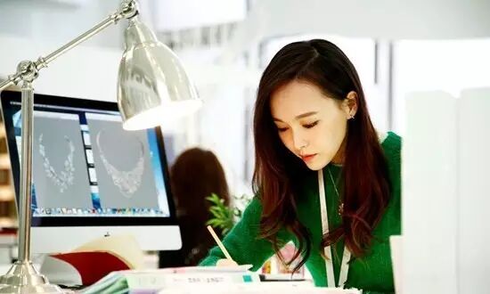 【头条】拉芳代言人唐嫣:最会自拍女星木有之一!