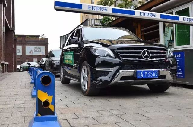 亮瞎眼！| 80辆车队巡游全城，只为向成都告白......