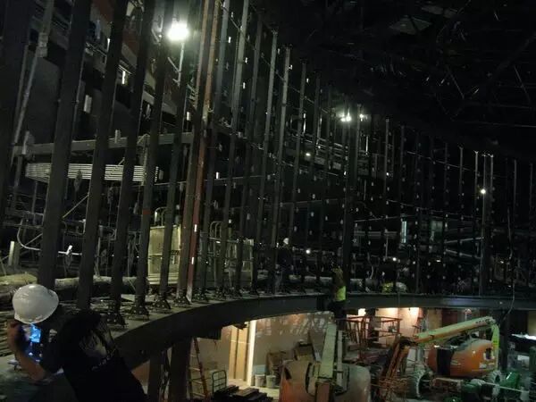 美国科视打造全球最大的弧形小间距LED显示屏项目