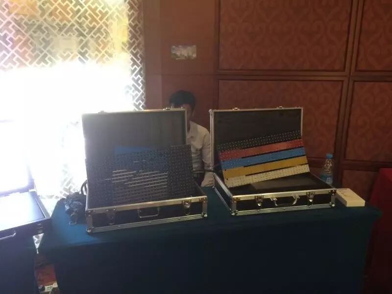 百家讲坛三顾魔都 上海滩吹响显示行业集结号