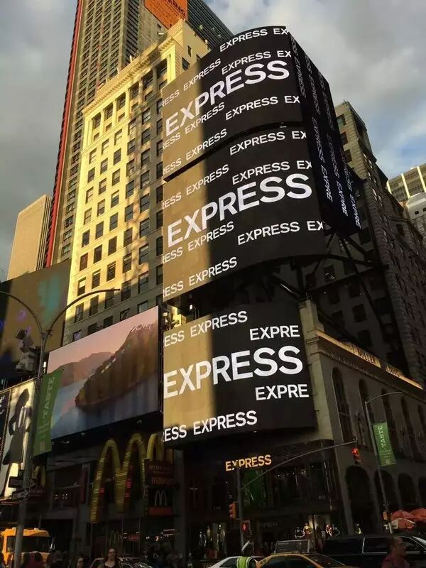 【组图】实拍史上最全的纽约时代广场户外LED显示屏