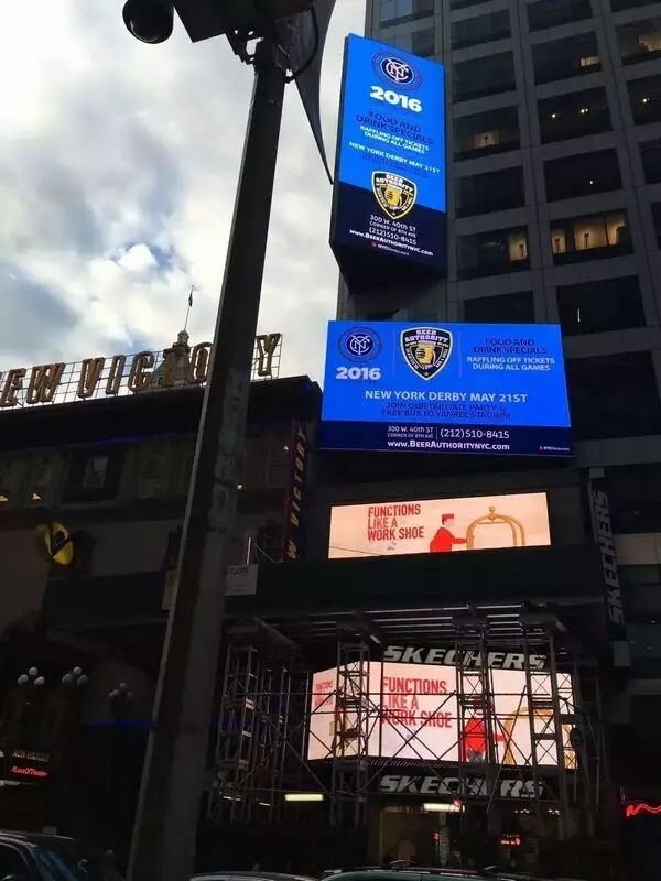 【组图】实拍史上最全的纽约时代广场户外LED显示屏