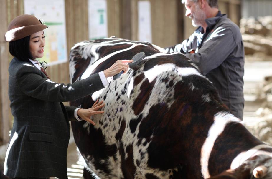 朱茵为爱女澄清,不生二胎另有隐情-怀孕期