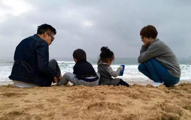 朱茵为爱女澄清,不生二胎另有隐情-怀孕期