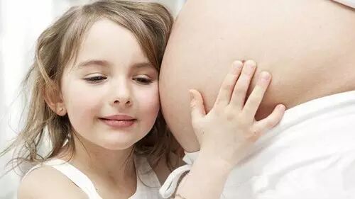 46岁伊能静造人成功!看高龄孕妇养胎秘笈!