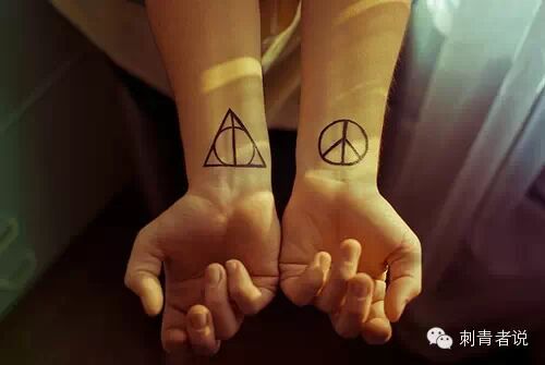 极简主义者们的纹身图案