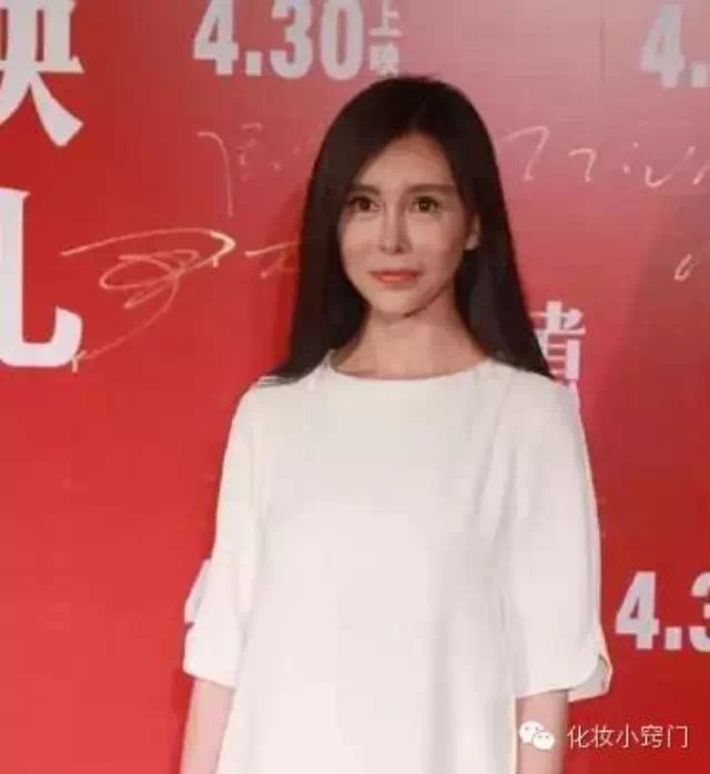 巩新亮再次整容失败  性感女神变僵尸脸