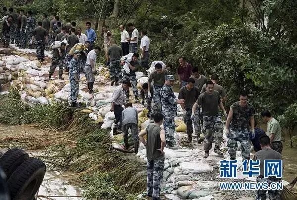 历史会记住今天！1000多万人见证暴雨中最真实的武汉！