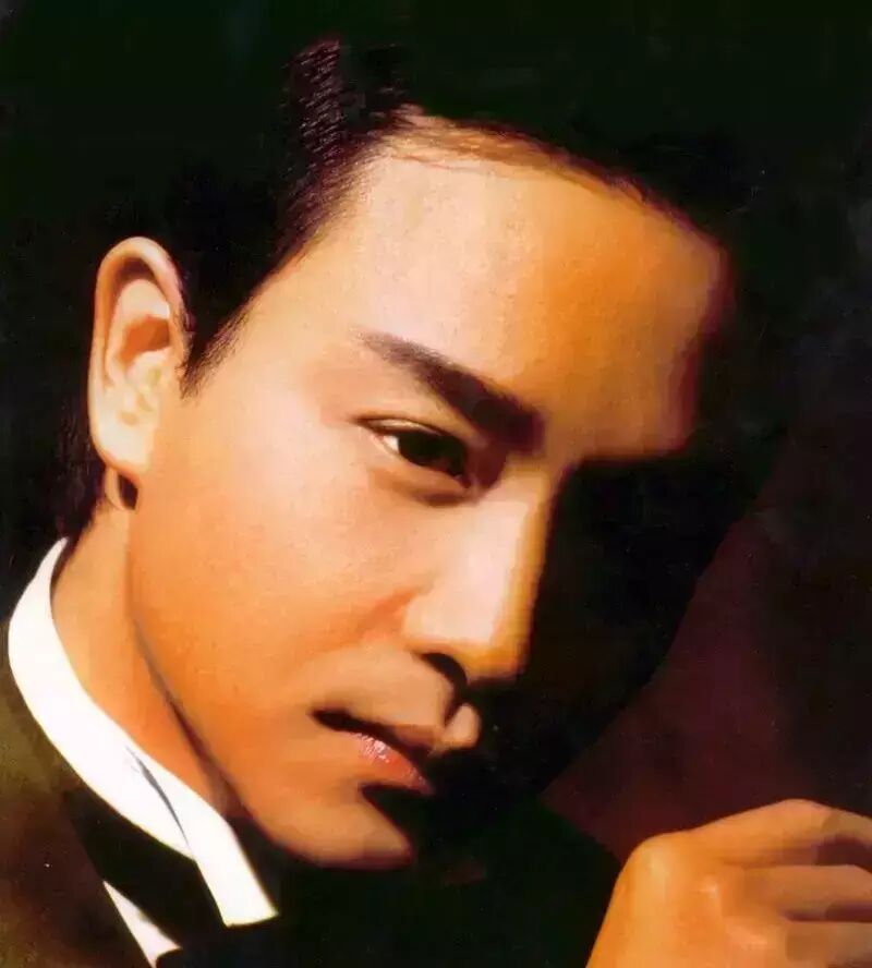 张国荣《千千阙歌》现场版,看得人泪流满面