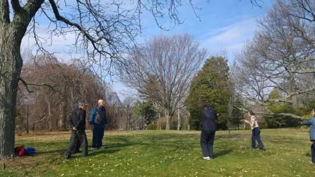 中国留学生的陪读父母：酸甜苦辣，后悔也得坚持