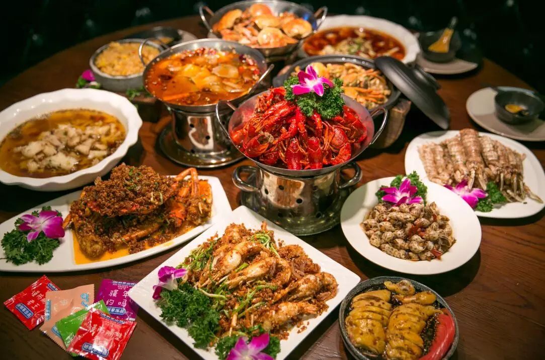全国连开200多家的超人气秘制小龙虾店,扬言要称霸魔都啦!