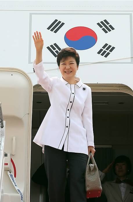 母亲朴槿惠：人要活得正直和真诚！