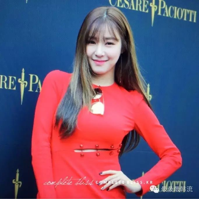 韩彩英Tiffany金泫雅崔雪莉孙娜恩…时装周女星衣品颜值比...