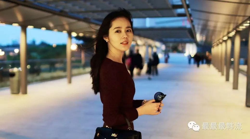 如果韩佳人当年没选择在事业高峰嫁人结婚,现在的她又是什么样?