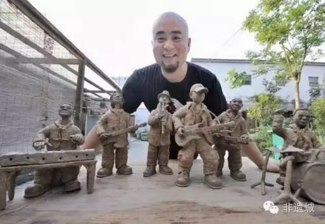 摇滚与泥塑,你见过浑身是泥的崔健么?