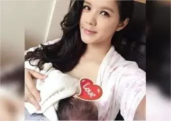官恩娜更衣室喂母乳遭侮辱