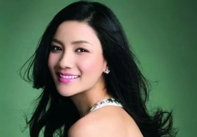 胡可:被黄晓明抛弃,如今幸福美满