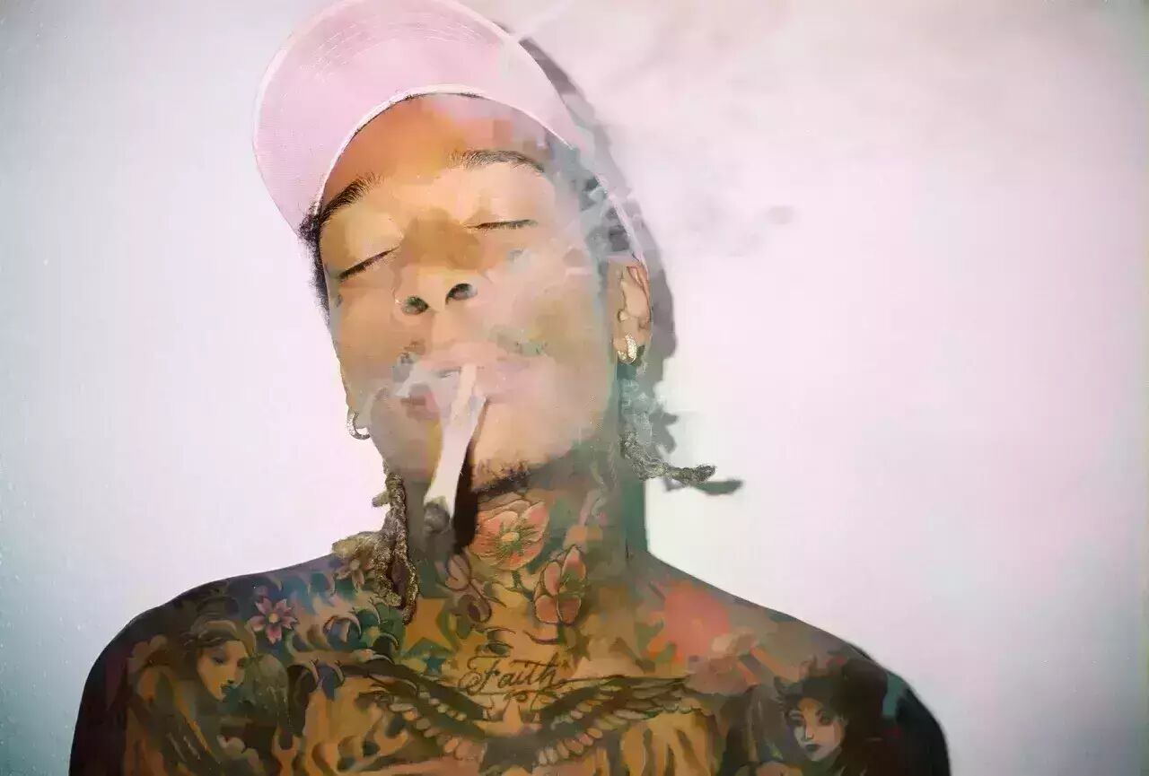 Wiz Khalifa:爱纹身的“飞行员”