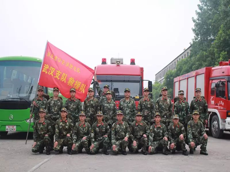 圆满高效完成增援任务———记武汉消防赴津增援突击队