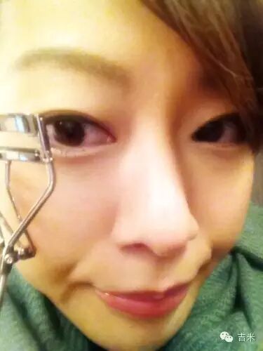 只要花点时间就可以拥有【动人电眼】的9个涂睫毛膏的技巧 只要花点时间就可以拥有【动人电眼】的9个涂睫毛膏的技巧