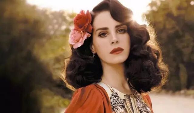 假期一首好歌叫醒耳朵  Dark Paradise-Lana Del Rey