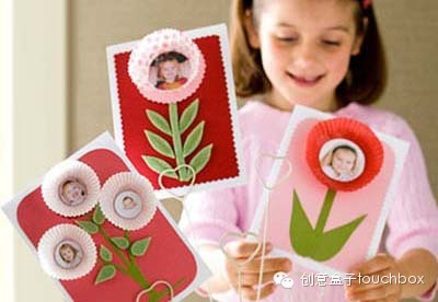 一个深爱着妈妈的大朋友和小朋友都希望能够准备漂亮的礼物来送给她们