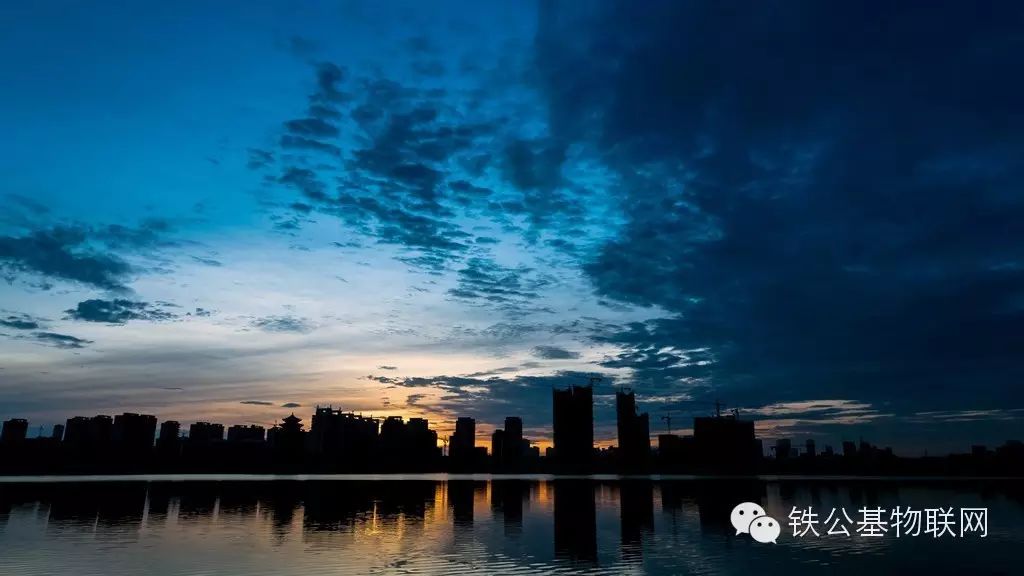 黎明前的黑暗,中国正在面临一场清算式危机