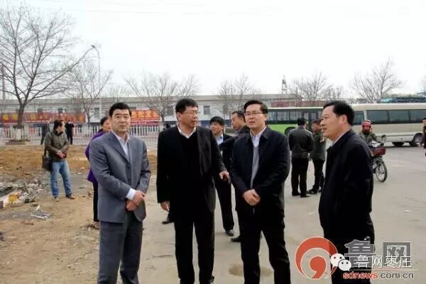 滕州市委常委、副市长刘涛到荆河街道现场调度城建项目