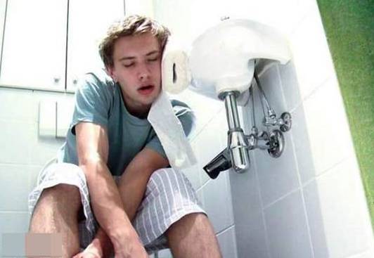 把生姜切碎放在肚脐上，没想到第二天......