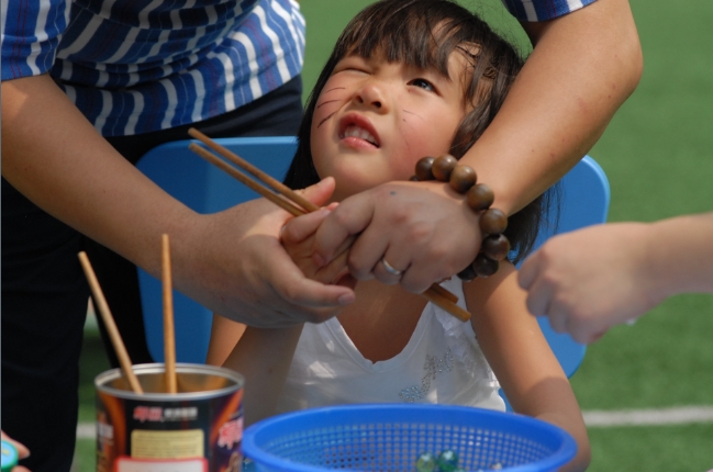 幸福“六一”，快乐游艺，分享智障小朋友们的快乐节日