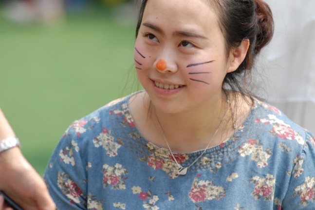 幸福“六一”，快乐游艺，分享智障小朋友们的快乐节日