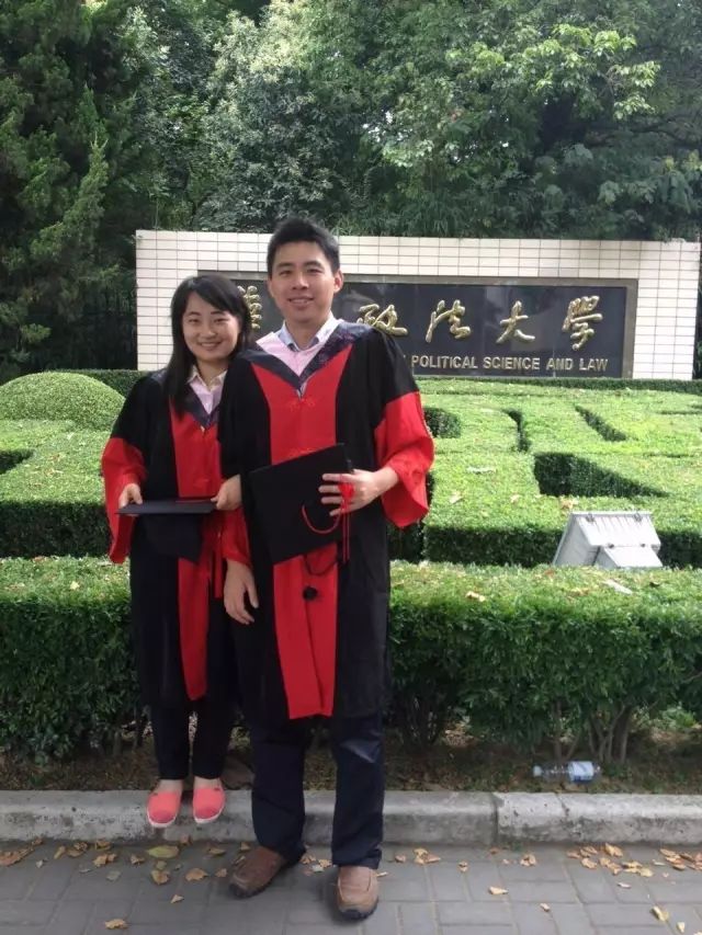 张珵夫妇 (右:曾凡证)