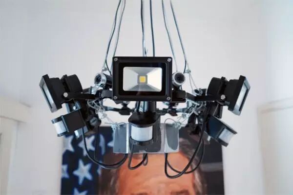 圆形监狱吊灯，让你一举一动都被监控