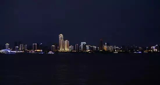 案例 | 长江第一灯光秀赏析