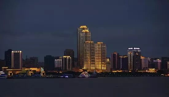 案例 | 长江第一灯光秀赏析