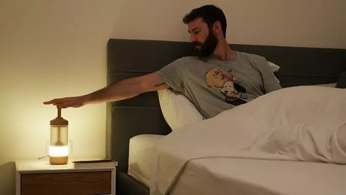 灯具 | 脑洞又开！伦敦设计师用活塞控制灯光量