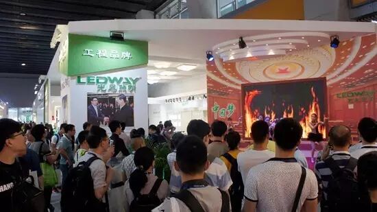 展讯 | 光为照明出击光亚展，展厅人气旺