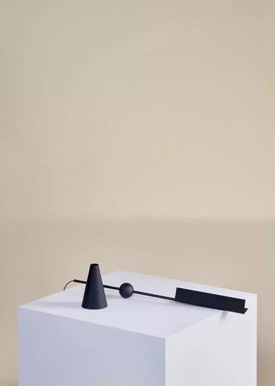 灯具 | 简约有趣的运动结构台灯