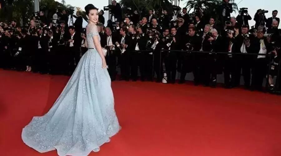 她曾经与范冰冰齐名,如今走向国际,42岁不爱红毯爱瑜伽...