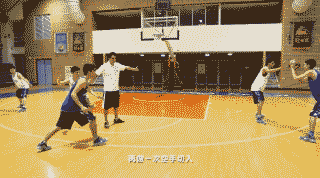 半场空切都不会,3对3打得都是橄榄球?