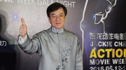 成龙谈吴亦凡:负面新闻人人有 低调少出声