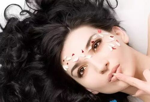 头发毛糙干枯不止是发质问题