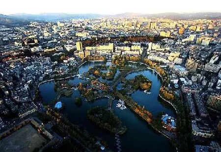 gdp增速_2019上半年昆明gdp(2)