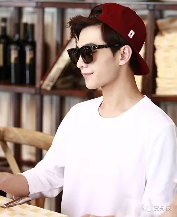 墨镜什么牌子好男士_男士牌子墨镜好的有哪些_男士牌子墨镜好吗