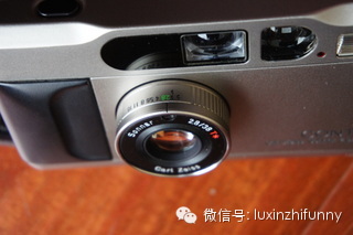 大名鼎鼎的contax的T2，号称是保时捷与蔡司的经典组合！