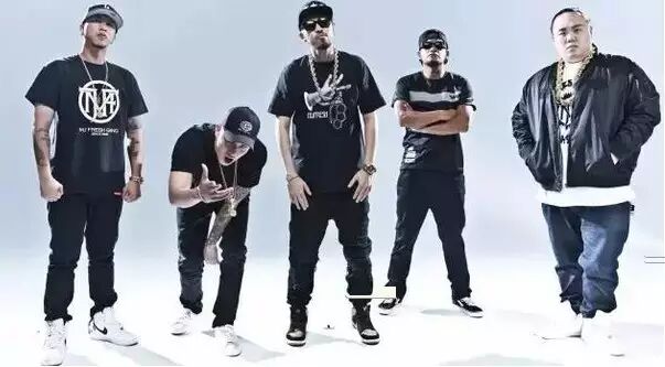 张震岳和他的兄弟,4月1号,要找你聊聊!