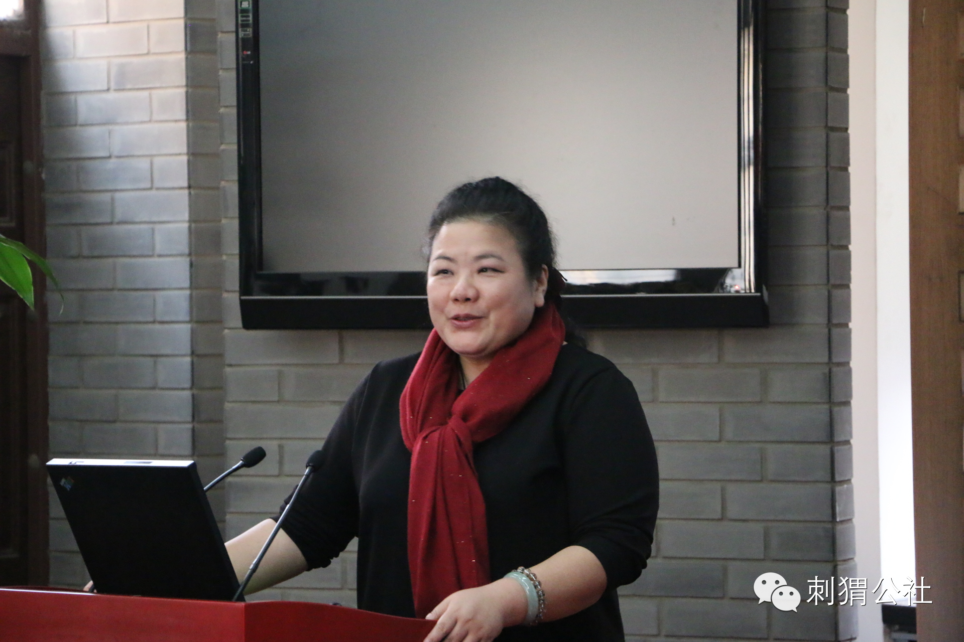 要点一：如今，大家拼的不是脚下的山头，而是飞翔的能力；拼的不是新闻资源的哺喂优势，而是独家发现、独家获得、独家分析、首发到达的接触用户的能力。